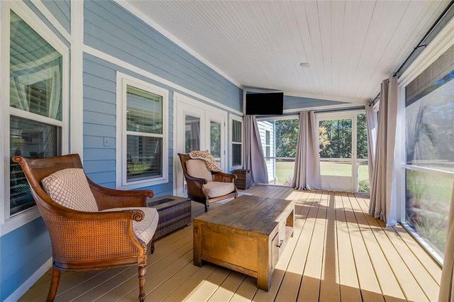 1045 Par Drive NE, Townsend, GA 31331