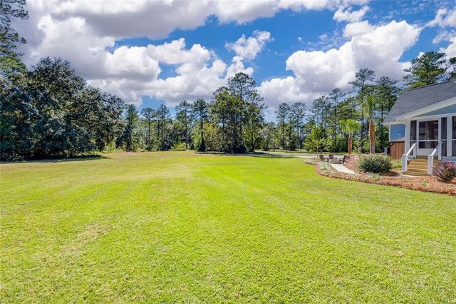 1045 Par Drive NE, Townsend, GA 31331