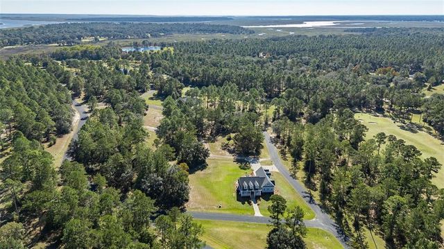 1045 Par Drive NE, Townsend, GA 31331
