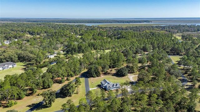 1045 Par Drive NE, Townsend, GA 31331
