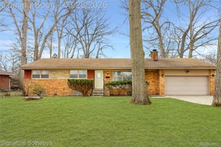 19341 Nadol Drive, Southfield, MI 48075