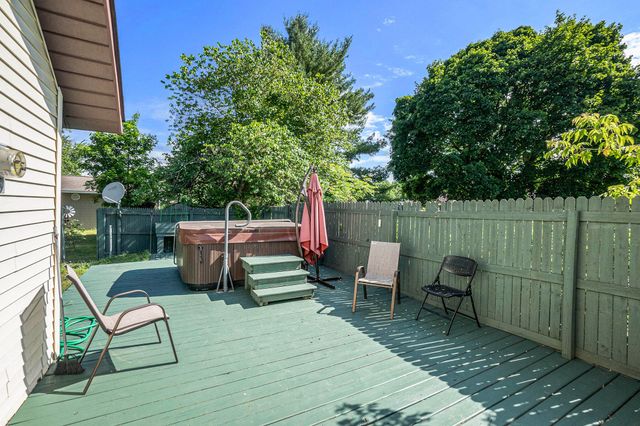 863 E Wilcox Avenue, White Cloud, MI 49349