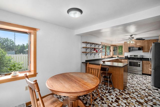 863 E Wilcox Avenue, White Cloud, MI 49349