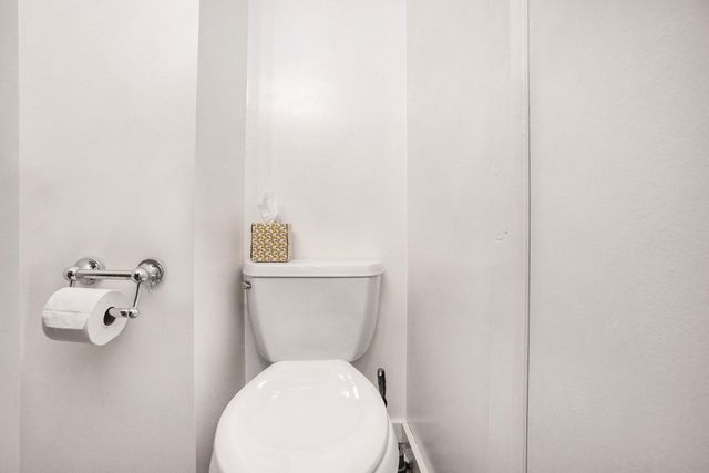 863 E Wilcox Avenue, White Cloud, MI 49349