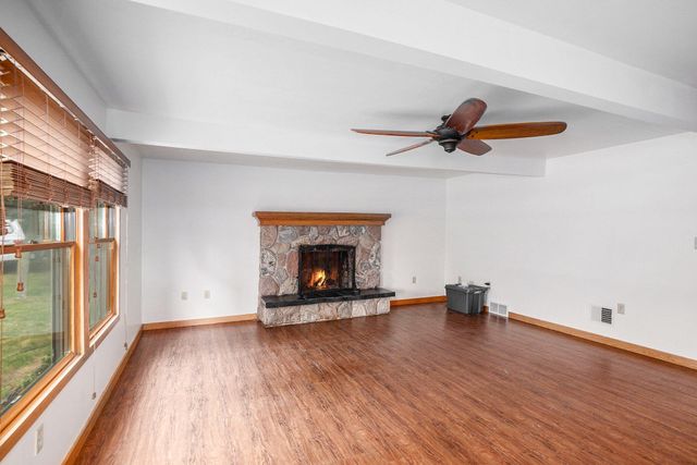 863 E Wilcox Avenue, White Cloud, MI 49349