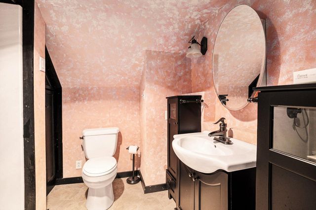 863 E Wilcox Avenue, White Cloud, MI 49349