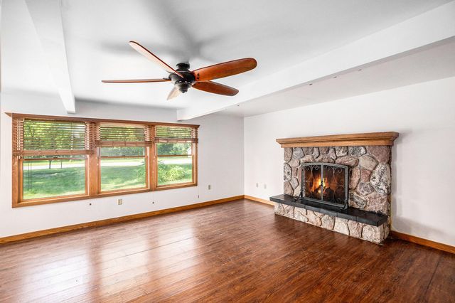 863 E Wilcox Avenue, White Cloud, MI 49349