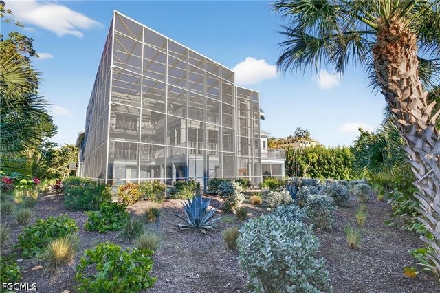 5105 Joewood DR, Sanibel, FL 33957