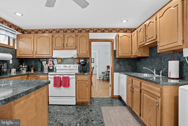 7922 FRONTENAC ST, Philadelphia, PA 19111