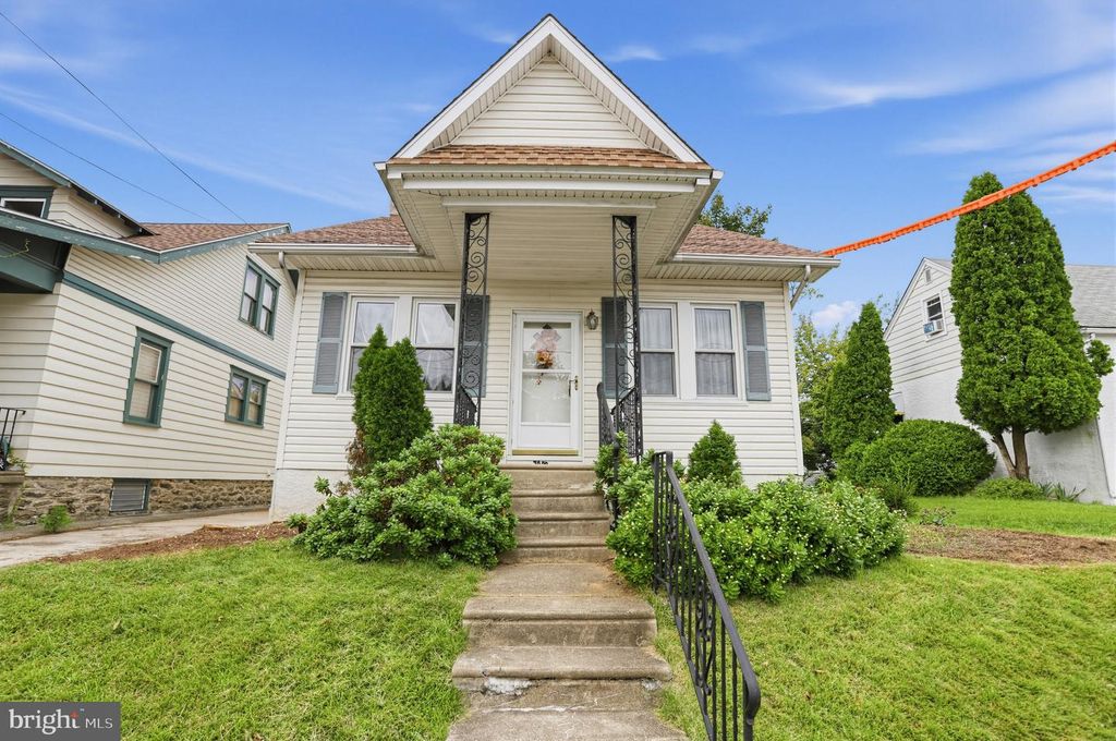 7922 FRONTENAC ST, Philadelphia, PA 19111 — exterior