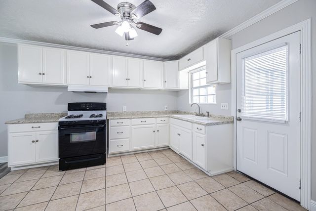 2206 Alabama Street, Baytown, TX 77520