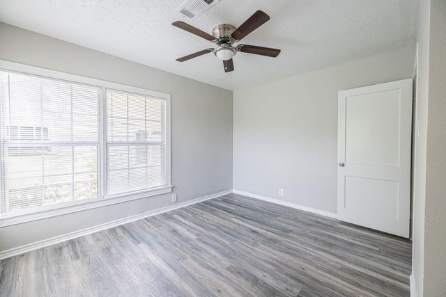 2206 Alabama Street, Baytown, TX 77520
