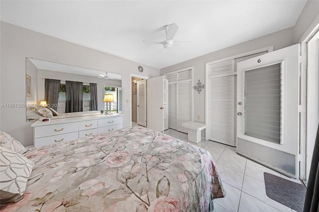 815 SW 10th Ter 6V, Hallandale Beach, FL 33009