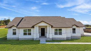 70 Log Cabin Way, Poteet, TX 78065