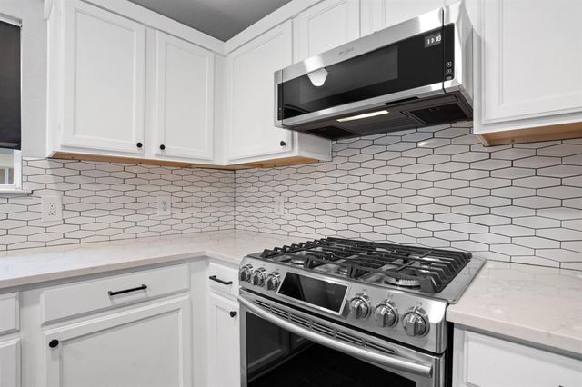 4429 E Hove LOOP, Austin, TX 78749