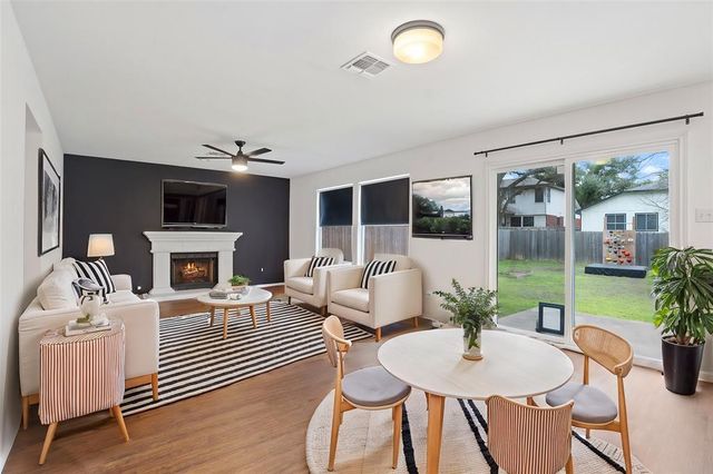 4429 E Hove LOOP, Austin, TX 78749