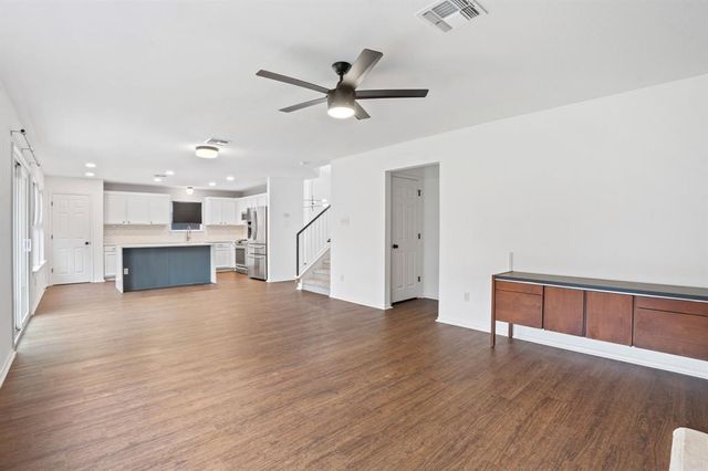 4429 E Hove LOOP, Austin, TX 78749