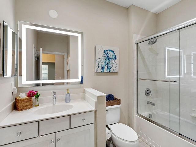 2060 CRYSTAL LAKE TRAIL, Bradenton, FL 34211