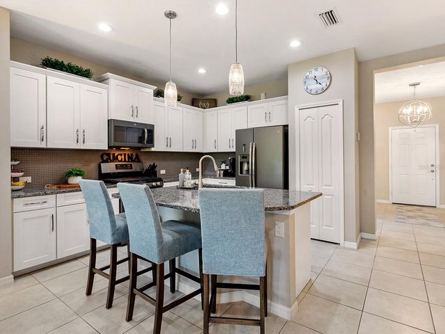 2060 CRYSTAL LAKE TRAIL, Bradenton, FL 34211