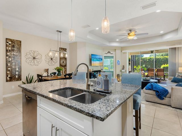 2060 CRYSTAL LAKE TRAIL, Bradenton, FL 34211