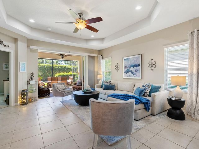 2060 CRYSTAL LAKE TRAIL, Bradenton, FL 34211