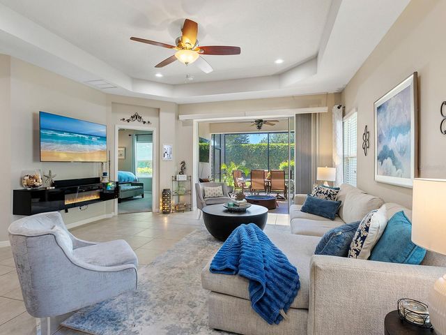 2060 CRYSTAL LAKE TRAIL, Bradenton, FL 34211