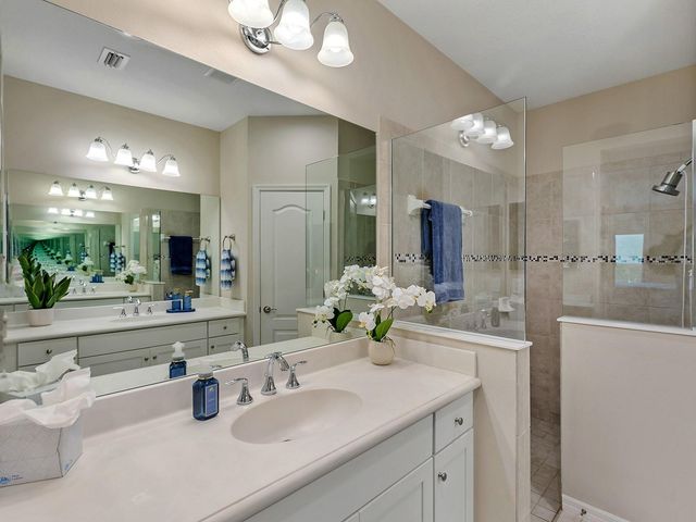 2060 CRYSTAL LAKE TRAIL, Bradenton, FL 34211