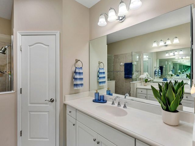 2060 CRYSTAL LAKE TRAIL, Bradenton, FL 34211