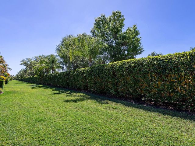 2060 CRYSTAL LAKE TRAIL, Bradenton, FL 34211