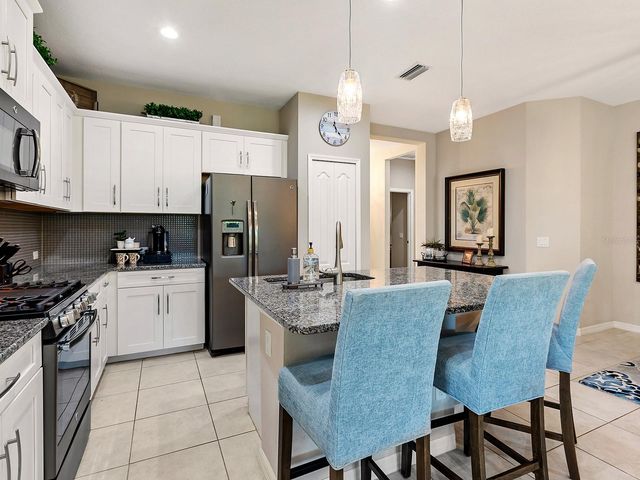 2060 CRYSTAL LAKE TRAIL, Bradenton, FL 34211