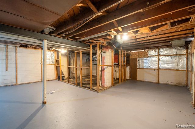 16841 Winston Street, Detroit, MI 48219