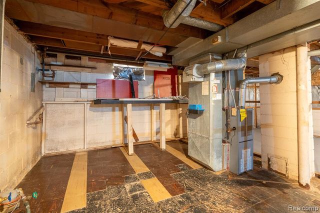 16841 Winston Street, Detroit, MI 48219