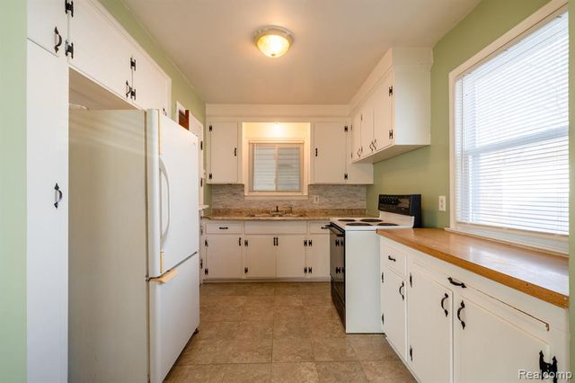 16841 Winston Street, Detroit, MI 48219