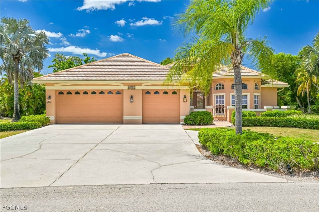 28356 Del Lago WAY, Bonita Springs, FL 34135
