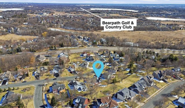 1574 Lake Susan Hills Drive, Chanhassen, MN 55317