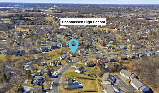 1574 Lake Susan Hills Drive, Chanhassen, MN 55317