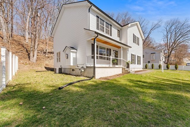 62 Britton St, Chicopee, MA 01020