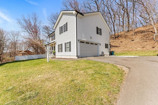 62 Britton St, Chicopee, MA 01020