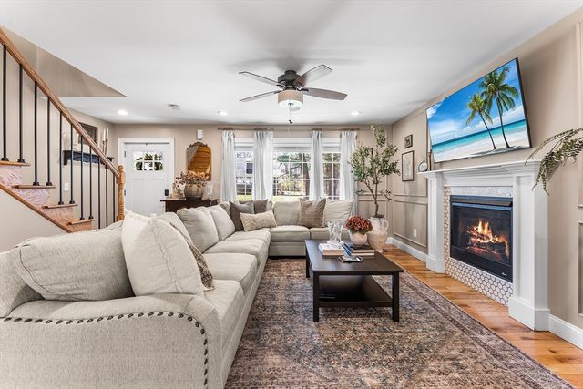 62 Britton St, Chicopee, MA 01020