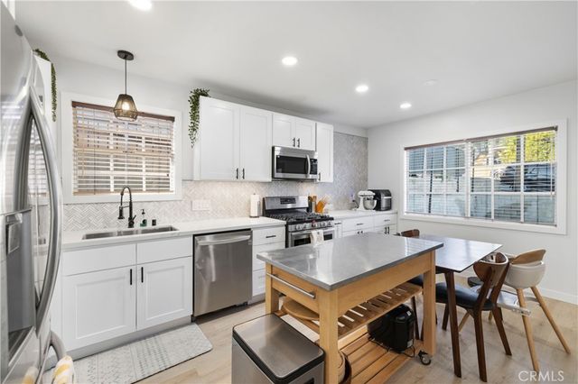 25048 Wheeler, Newhall, CA 91321