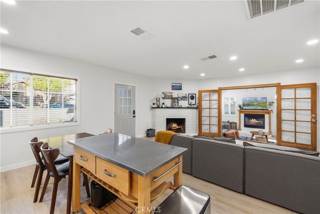 25048 Wheeler, Newhall, CA 91321