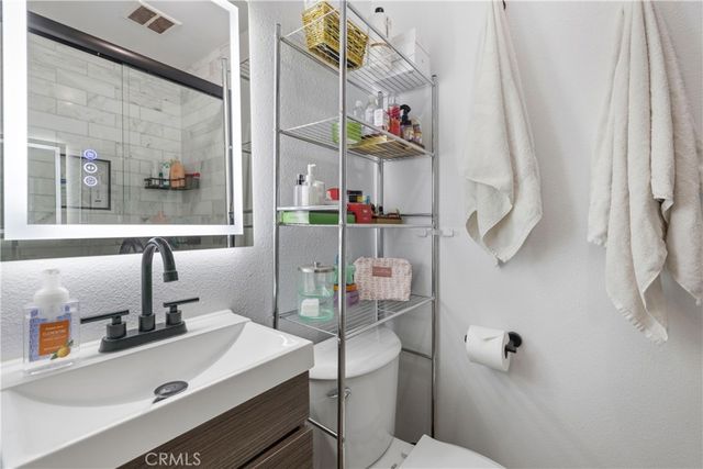 25048 Wheeler, Newhall, CA 91321