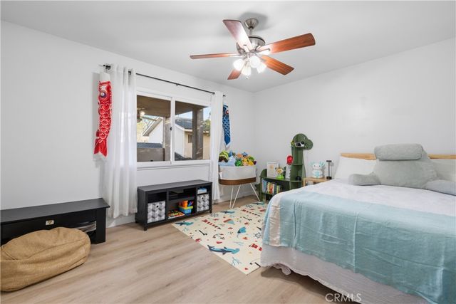 25048 Wheeler, Newhall, CA 91321