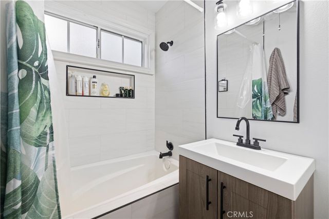 25048 Wheeler, Newhall, CA 91321