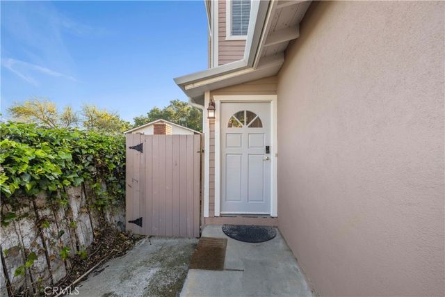 25048 Wheeler, Newhall, CA 91321