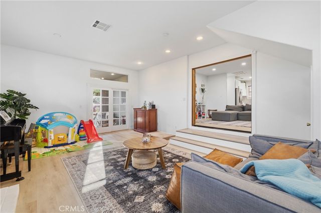 25048 Wheeler, Newhall, CA 91321