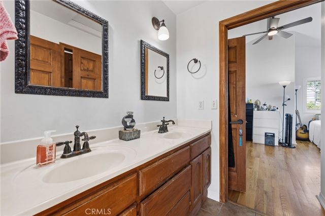 25048 Wheeler, Newhall, CA 91321