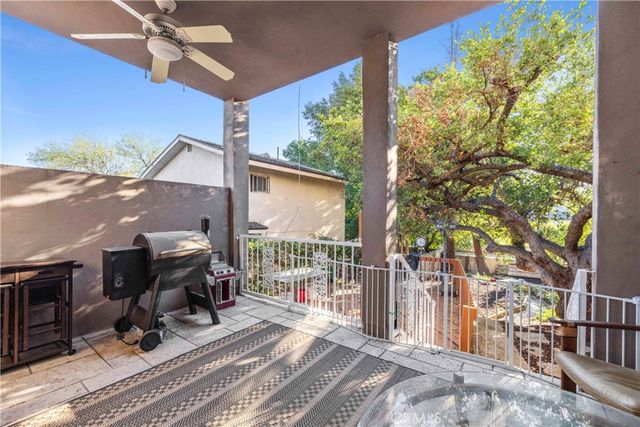 25048 Wheeler, Newhall, CA 91321