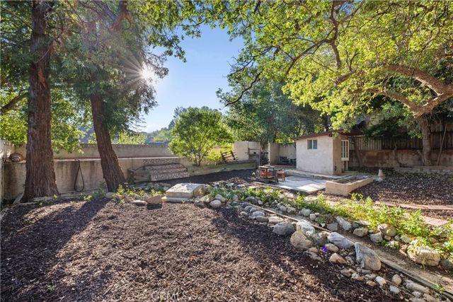 25048 Wheeler, Newhall, CA 91321