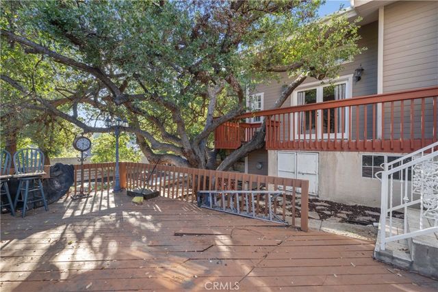 25048 Wheeler, Newhall, CA 91321